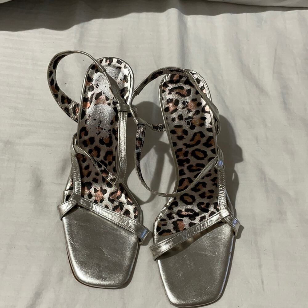 Bebe 8 silver leather soles leather heels not worn